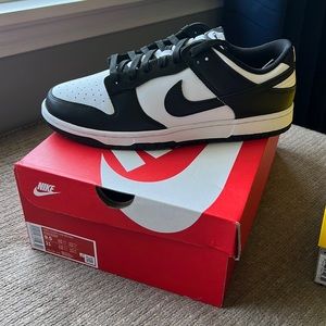 Nike Dunk Low Retro white/white-black Mens size 9.5 NEVER WORN Brand new